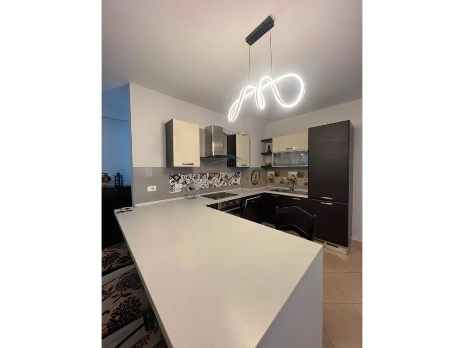 Tirana, 2+1 Apartment for Rent, Balcony, 2nd Floor, 98 m², €700 (Kodra e Diellit)