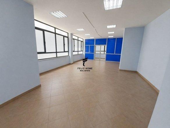 Apartment with 90 m2, fully exposed, 65,000 LEKE FH-69655