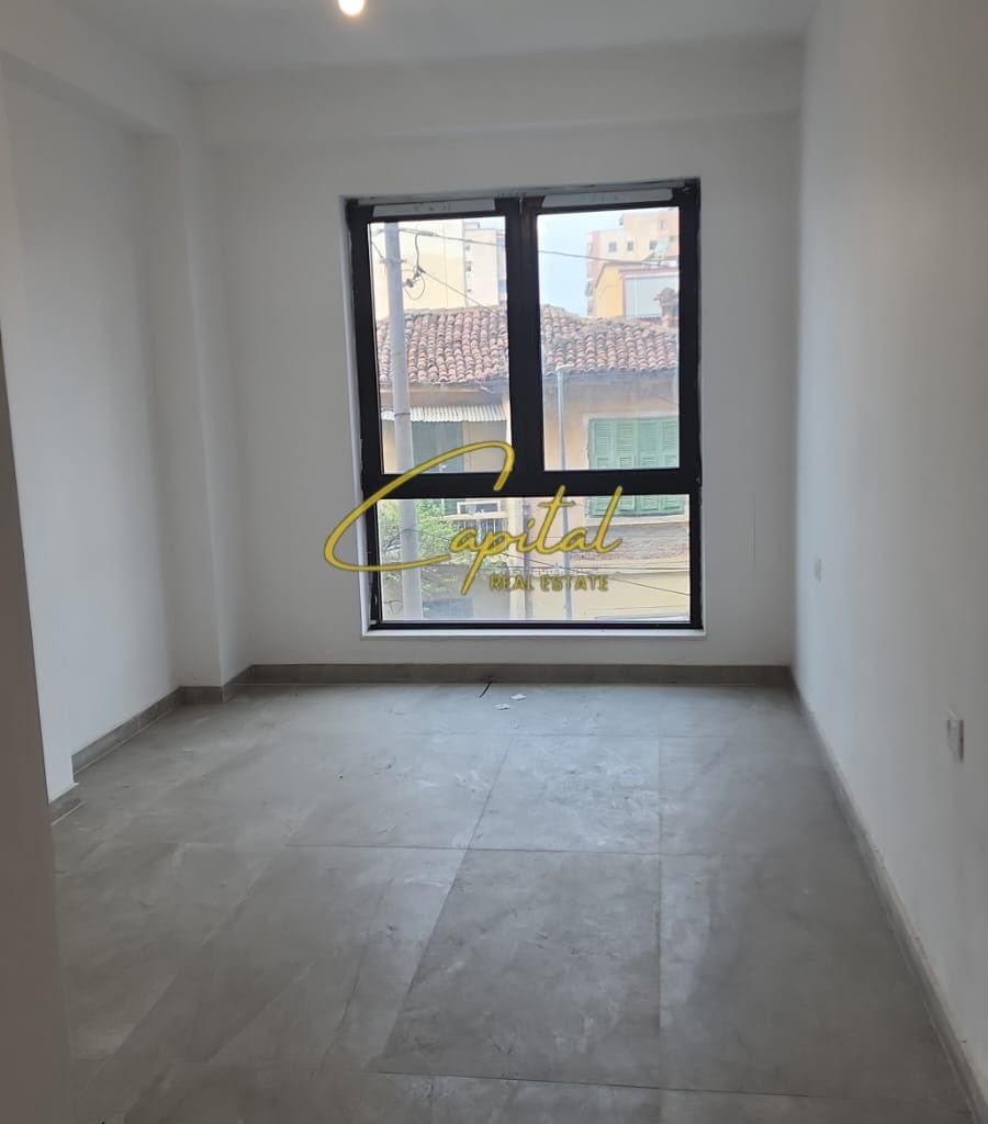 COMMERCIAL SPACE FOR RENT 97 M2 MYSLYM SHYRI 1,300 EURO