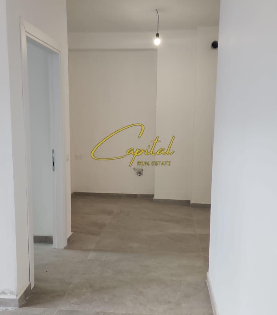 COMMERCIAL SPACE FOR RENT 97 M2 MYSLYM SHYRI 1,300 EURO