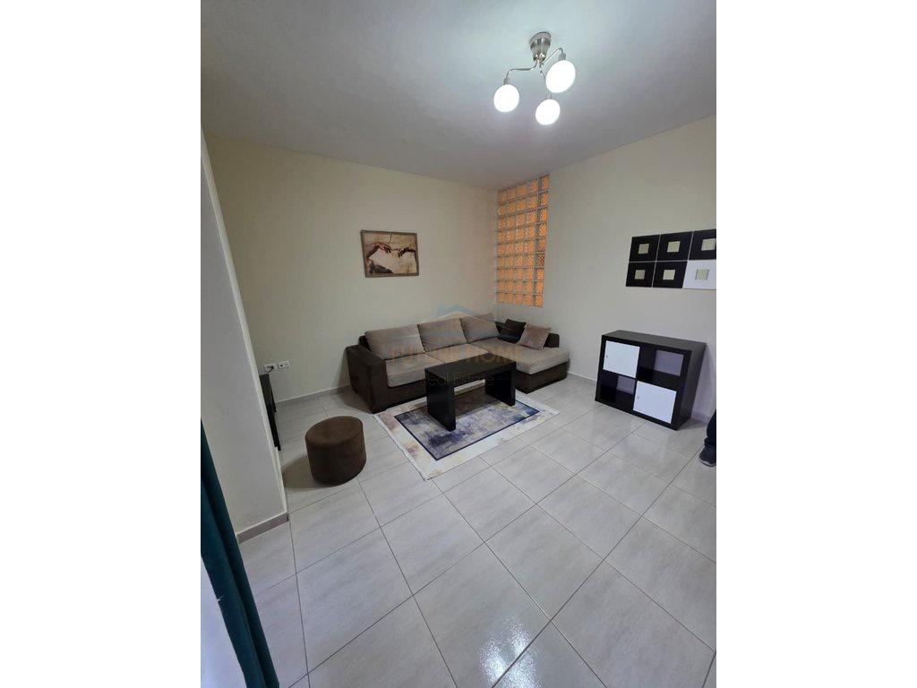 0692268458 Shitet, Apartament 1+1, Unaza e Re, Tiranë.