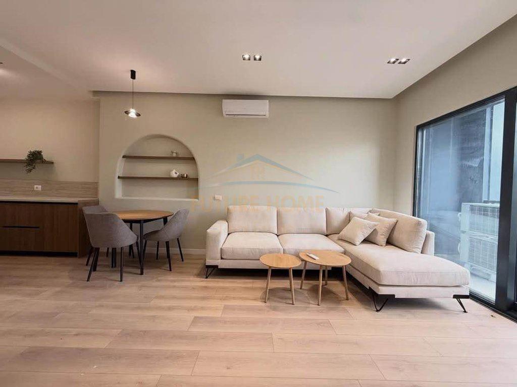 0692268458 Shitet Apartament 1+1, Rruga e Barrikadave, Tiran