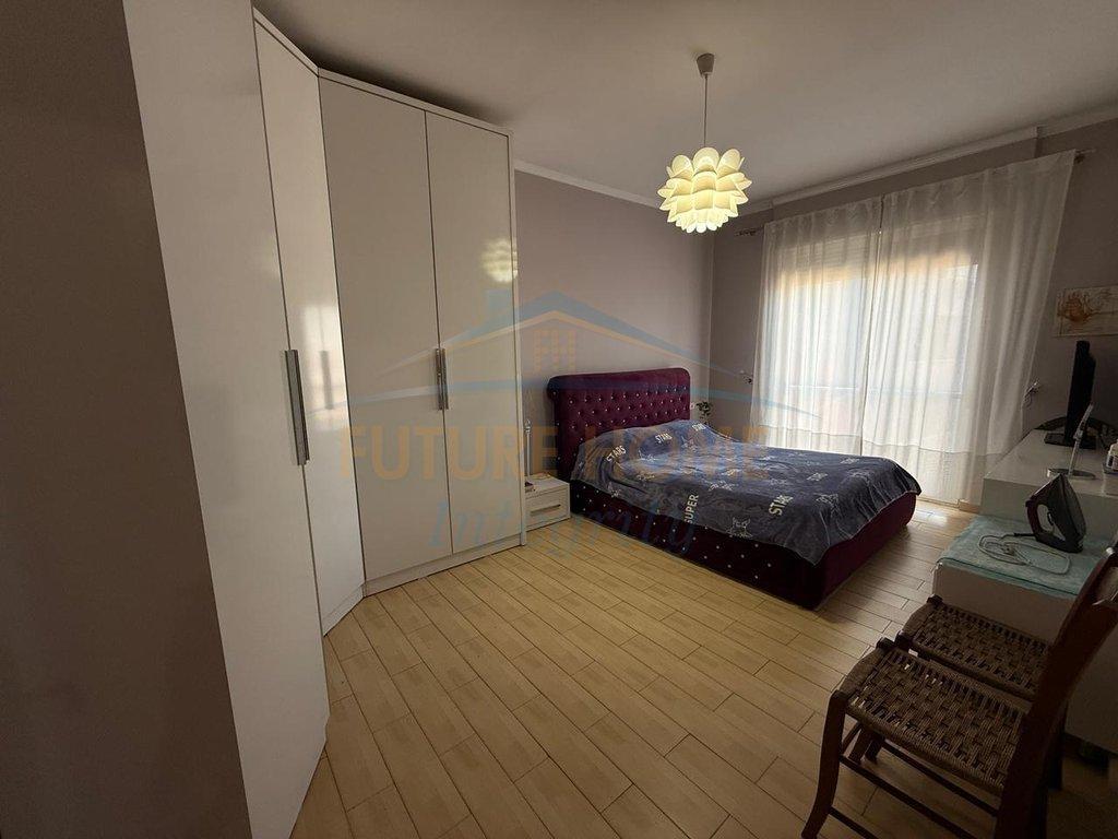0692268458 Vendita, Appartamento 2+1, Pazari i Ri, Tirana