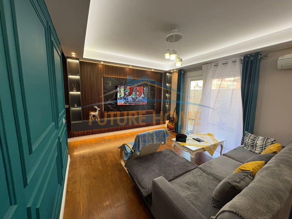 0692268458 Shitet, Apartament 2+1, Yzberisht