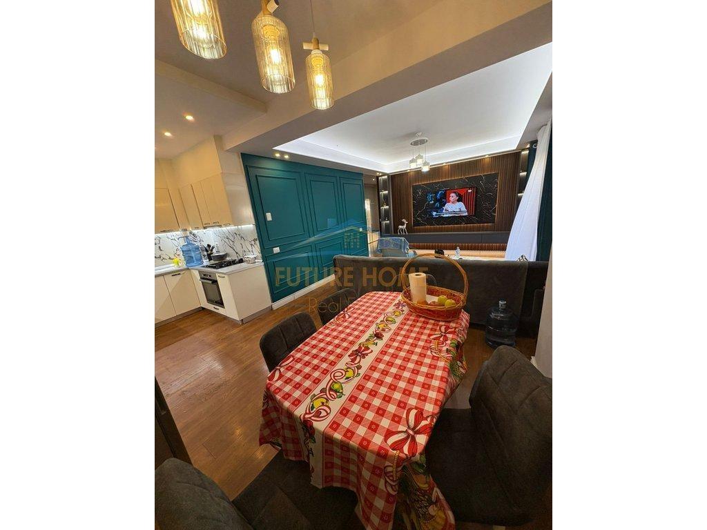 0692268458 Vendita, Appartamento 2+1, Yzberisht