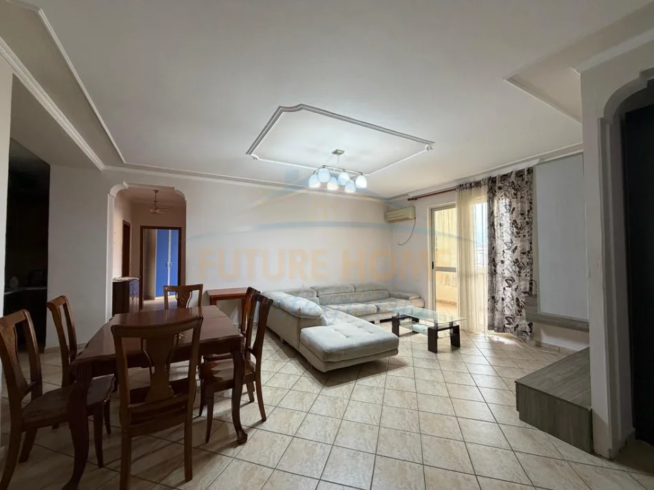 Tirane, shitet apartament 3+1 Kati 5, 133 m² 280.000 € (Shkolla e Baletit)
