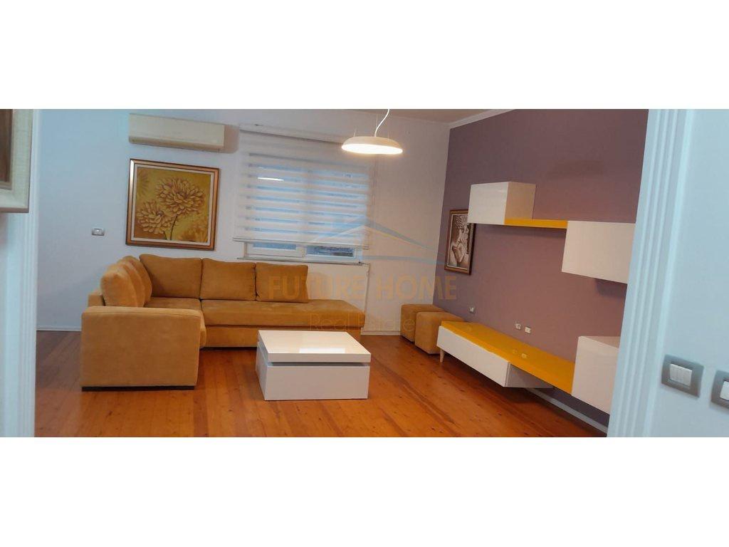 0694603851,Qira, Apartament 2+1, Rruga E Kosovareve