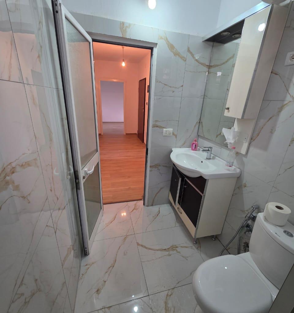 🏡 Shitet Appartamento 2+1+2 – Vicino al Palazzo di Sporit