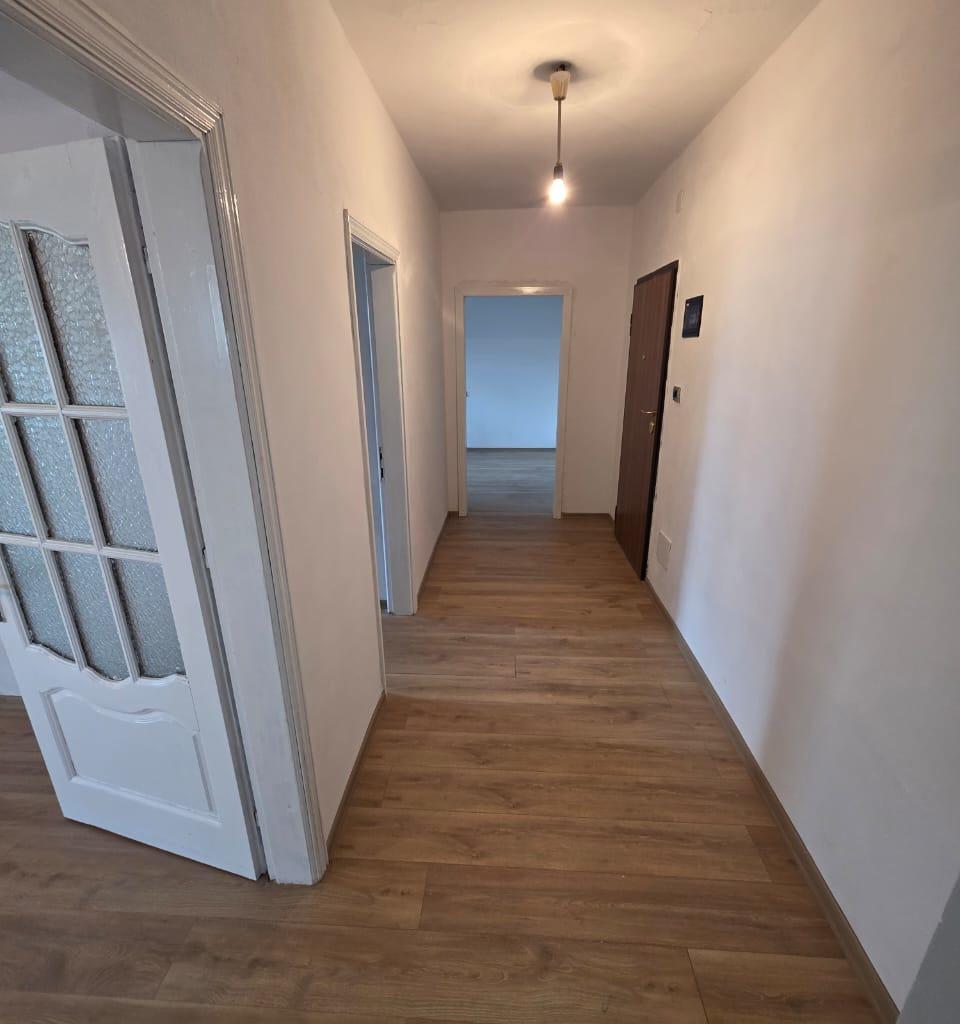 🏡 Shitet Appartamento 2+1+2 – Vicino al Palazzo di Sporit