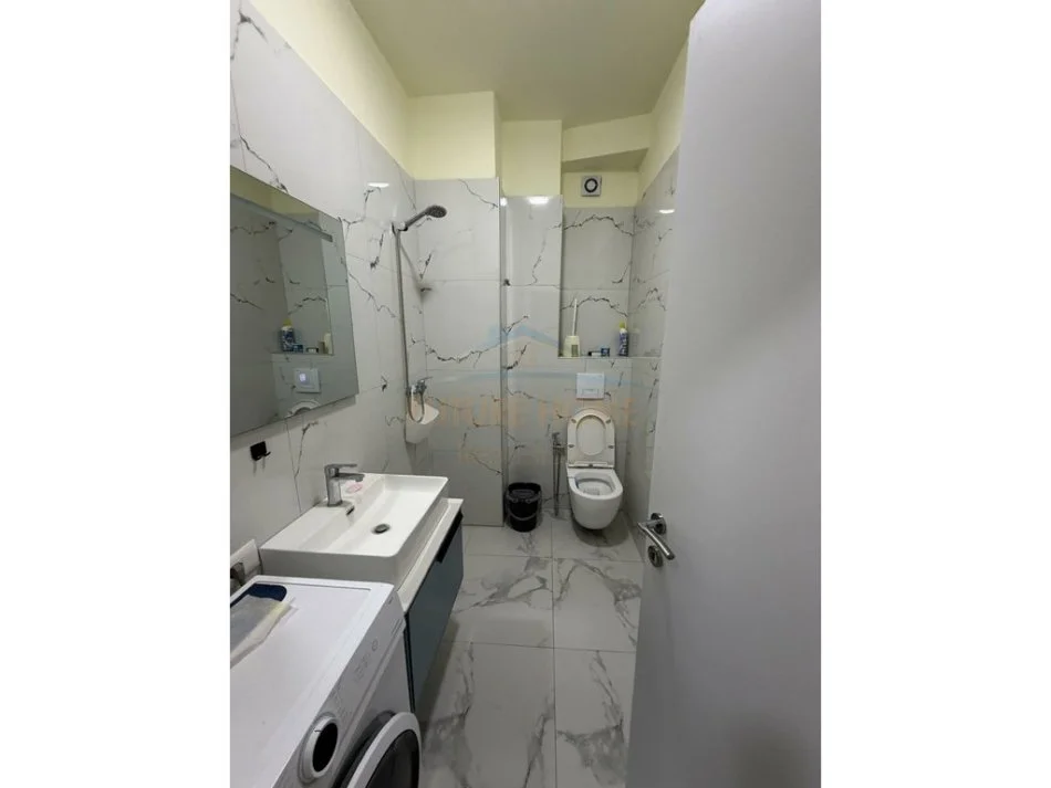 Tirane, shitet apartament 1+1 Kati 1, 68 m² 185.000 € (Rruga Riza Cerova)