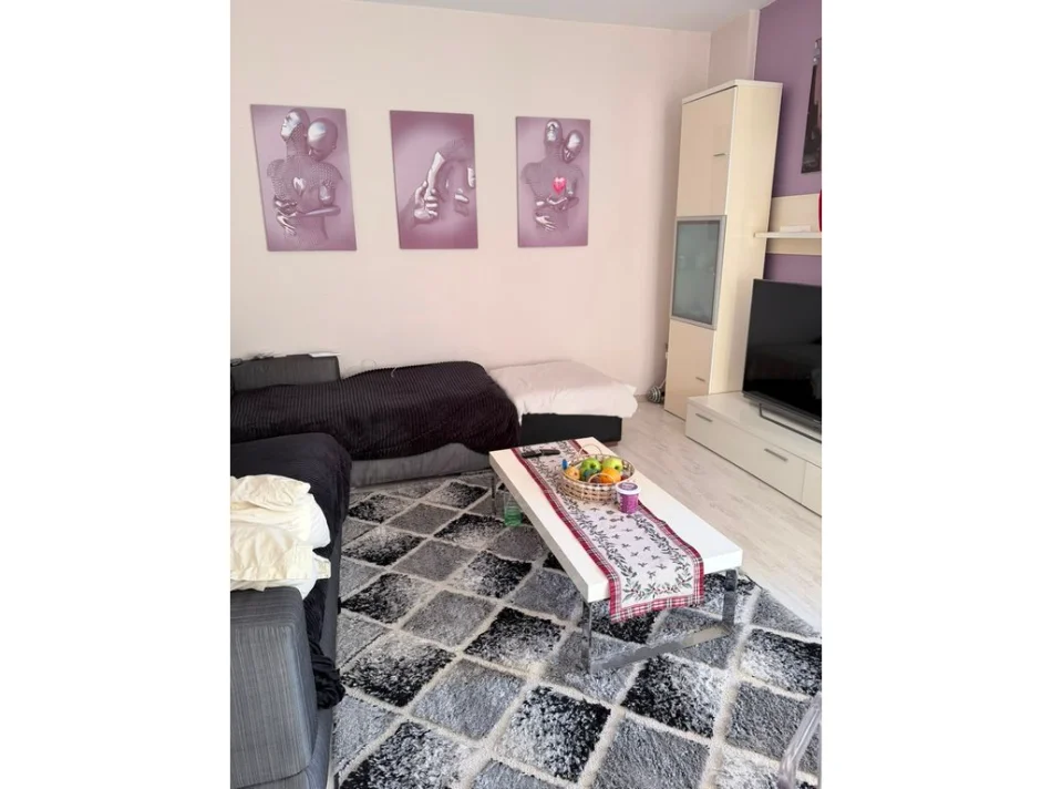 Tirane, jepet me qera apartament 1+1 Kati 8, 76 m² 640 € (Brryli,)