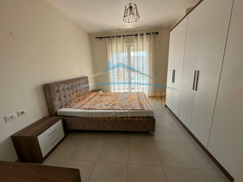 Tirane, affitto appartamento 1+1 Piano 2, 70 m² 500 € (Complesso SimaCom, Circonvallazione Re.)