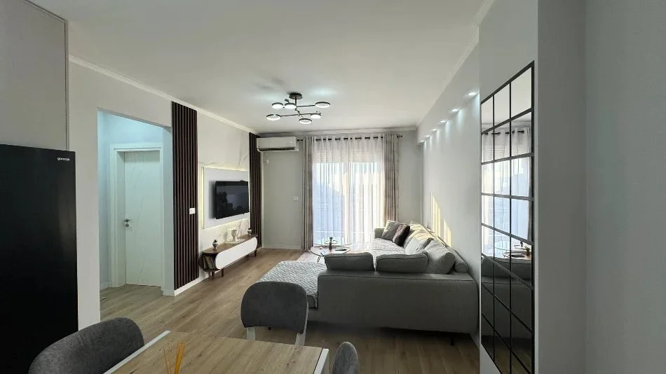 Tirana, apartment for sale 2+1, 6th Floor, €110,000 (Donald Trump Boulevard)
