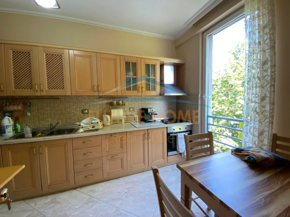 Tirane, Apartment for Rent 1+1, 4th Floor, 72 m², €500 (Laprake)