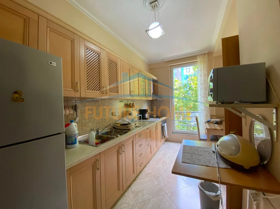 Tirane, Apartment for Rent 1+1, 4th Floor, 72 m², €500 (Laprake)