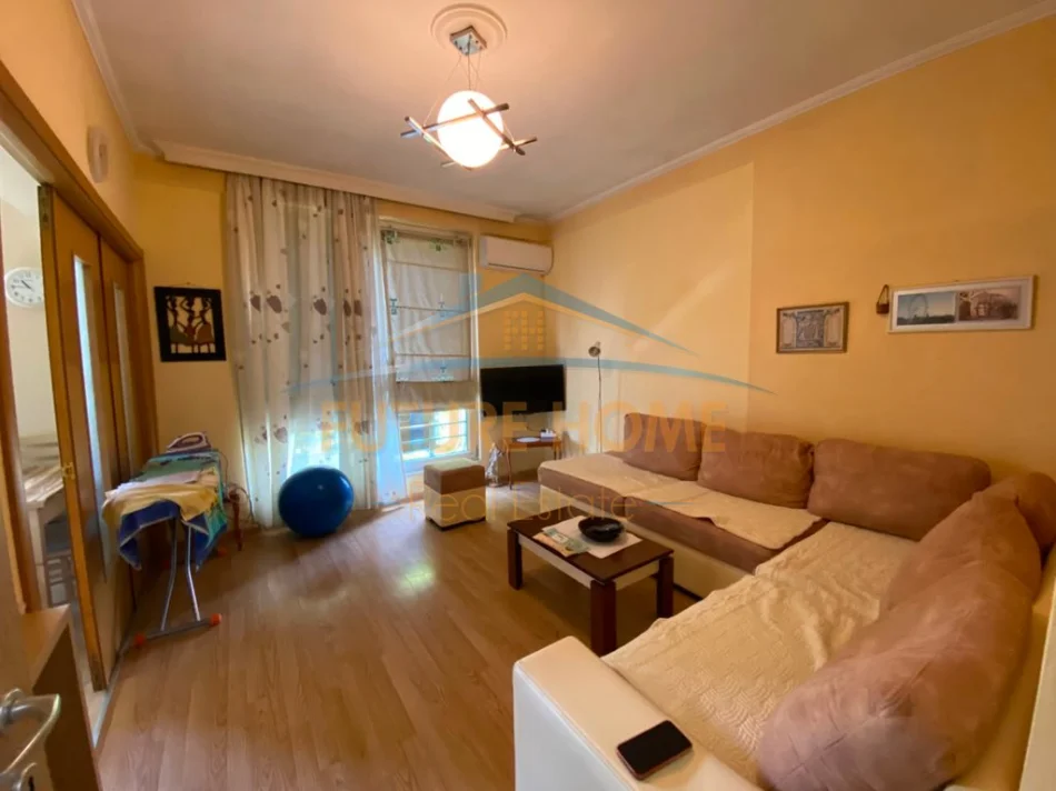 Tirane, Apartment for Rent 1+1, 4th Floor, 72 m², €500 (Laprake)