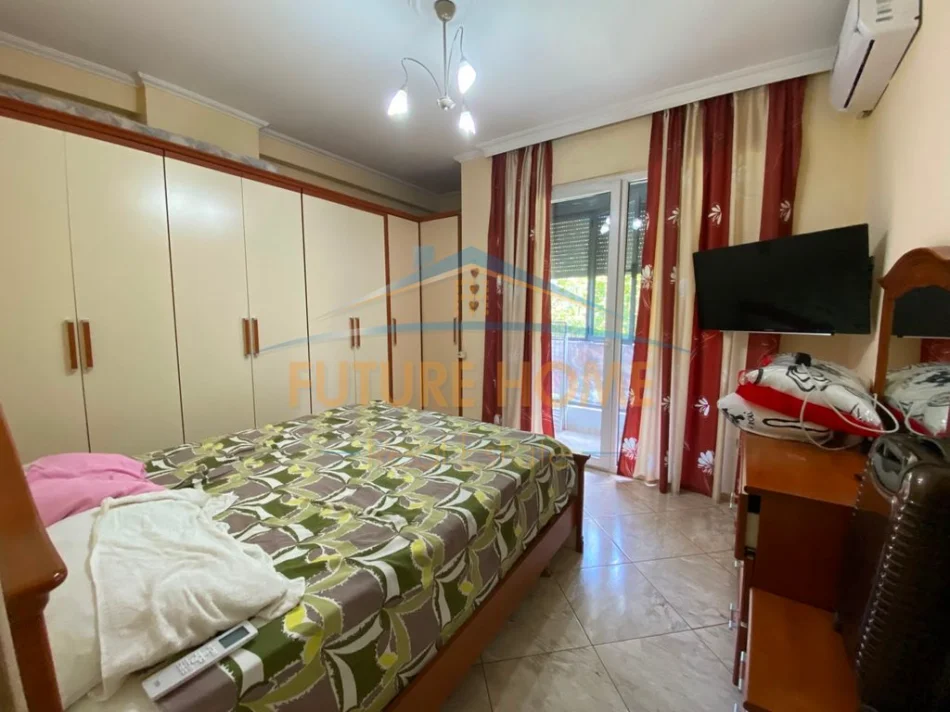 Tirane, Apartment for Rent 1+1, 4th Floor, 72 m², €500 (Laprake)
