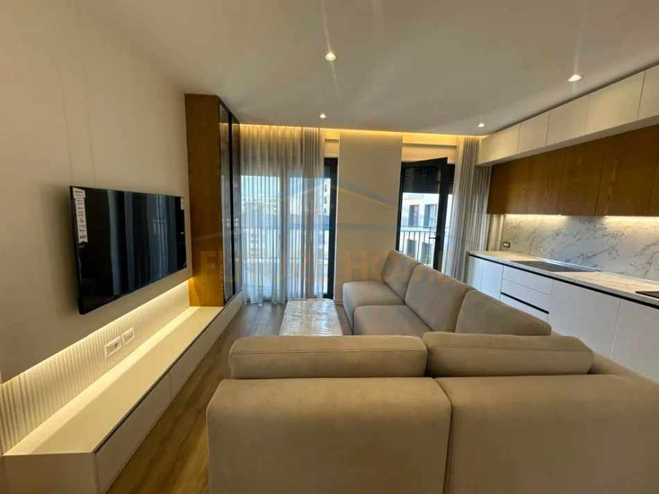 Tirana, affitto di appartamento 2+1 al settimo piano, 123 m², 858 € (Bulevardi i Ri)