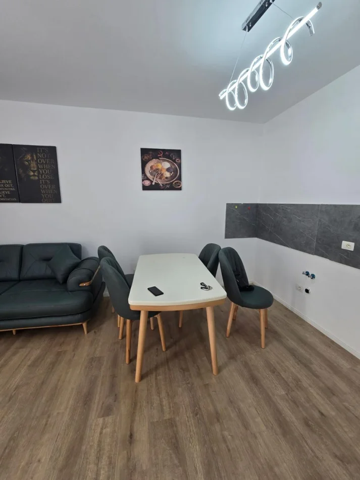 Tirane, for sale 1+1 apartment, 3rd Floor, 74 m², €130,000 (Linzë)