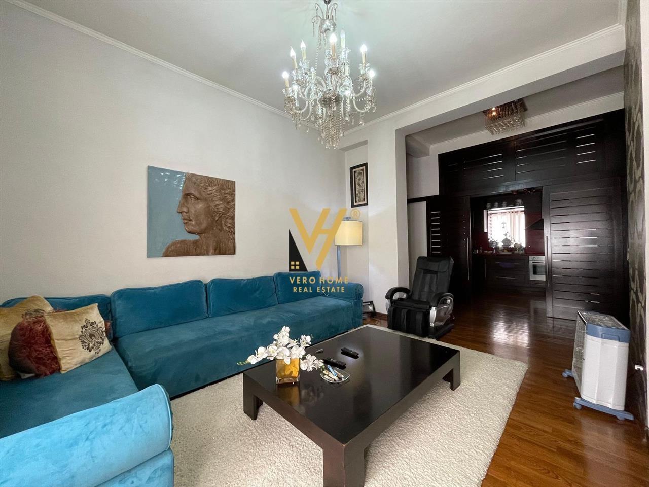 Appartamento 2+1 in vendita in via Dibres - 360.000 euro