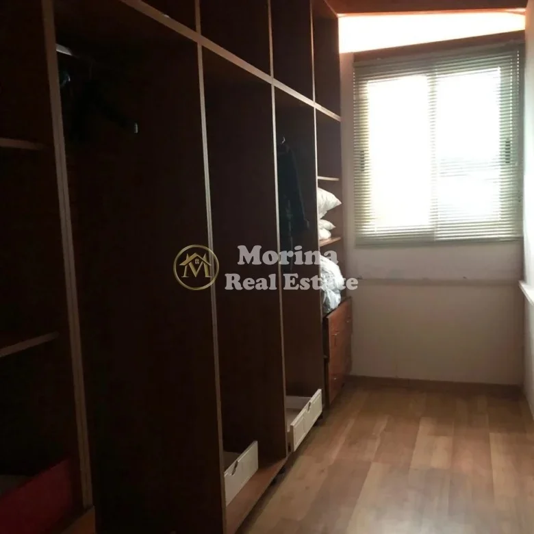 Tirana, Apartment for Sale 2+1, 3rd Floor, 140 m², €250,000 (Dry Lake)