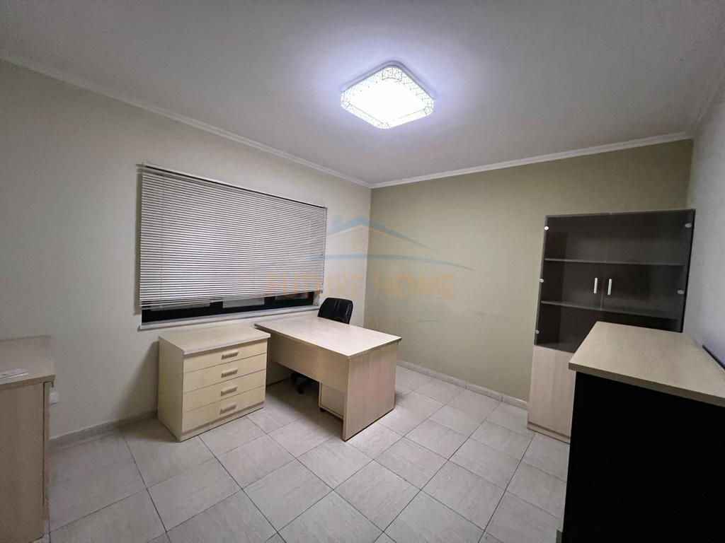 0696043713, Affitto, Spazio per Ufficio, Garda