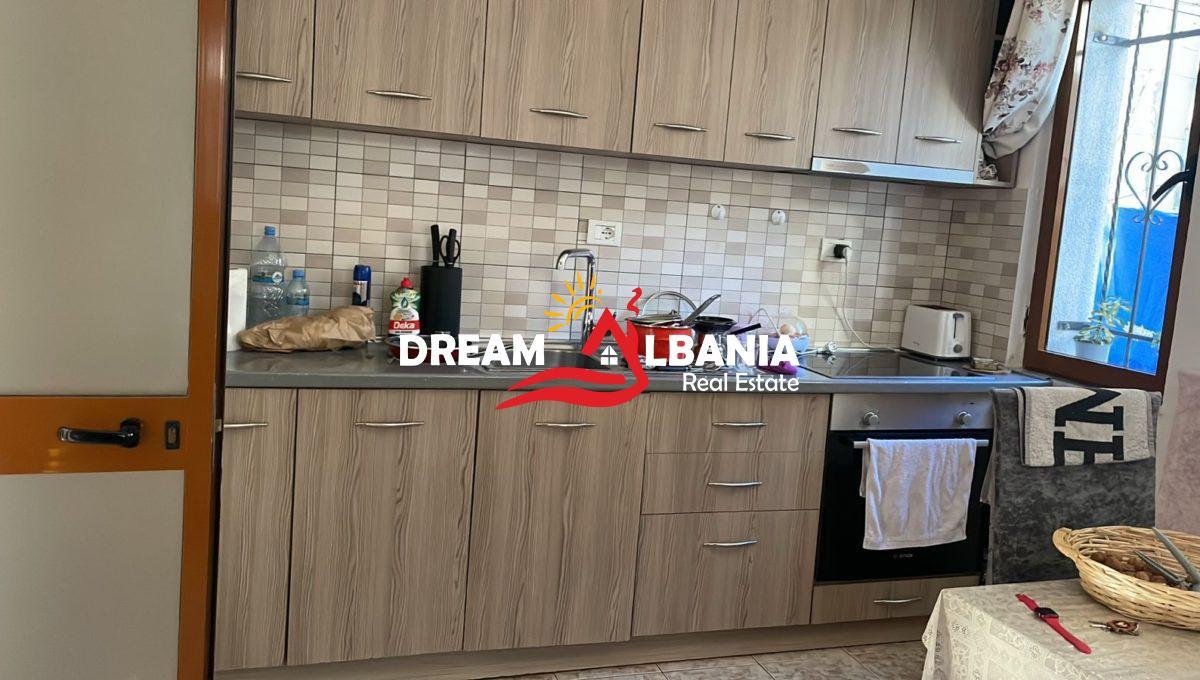 Casa privata 1+1+Negozio in vendita a T.Veriut (ID 4141047)