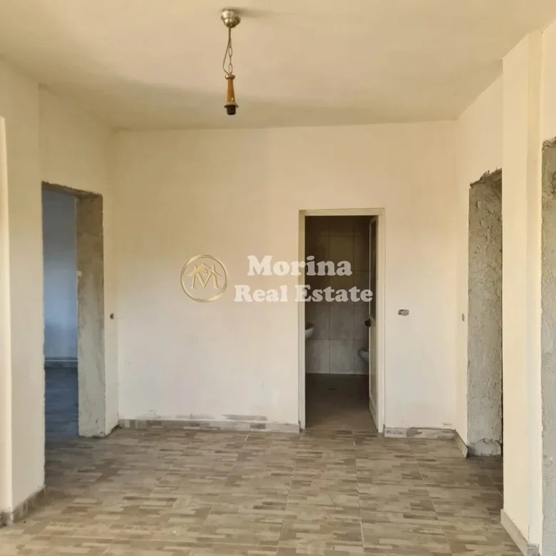 Tirana, vendita Villa, 650 m², 600.000 € (Siri Kodra)