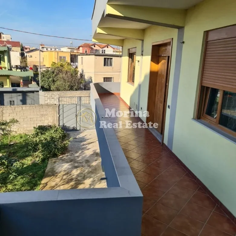 Tirana, vendita Villa, 650 m², 600.000 € (Siri Kodra)