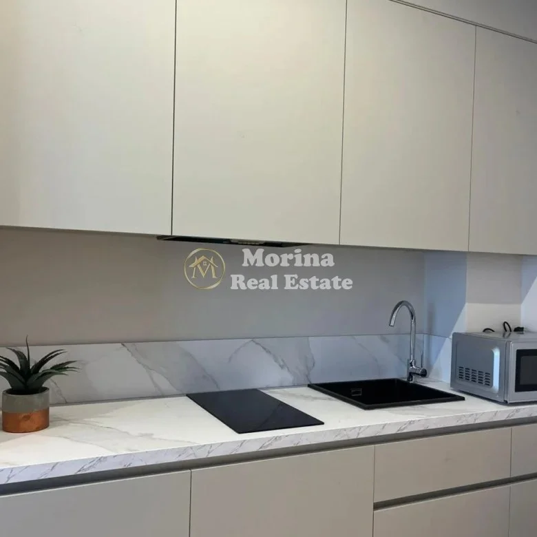 Tirane, vendesi appartamento 3+1 Piano 5, 150 m² 400.000 € (Rruga e Dibrës)