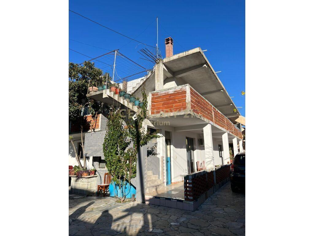 VENDI IN VENDITA: CASA A 2 PIANI IN YZBERISHT A PREZZO OCCASIONALE