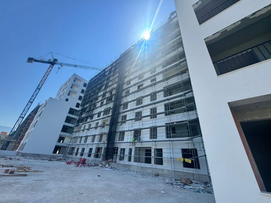 Tirano, vendesi appartamento 1+1 Piano 5, 65.000 € (Kamëz)