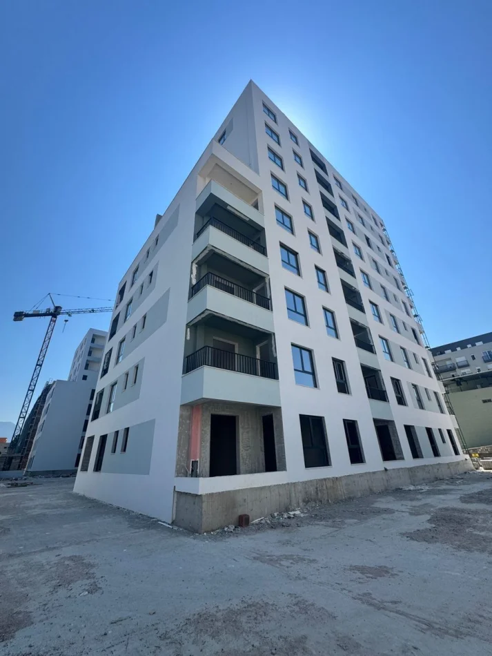 Tirano, vendesi appartamento 1+1 Piano 5, 65.000 € (Kamëz)