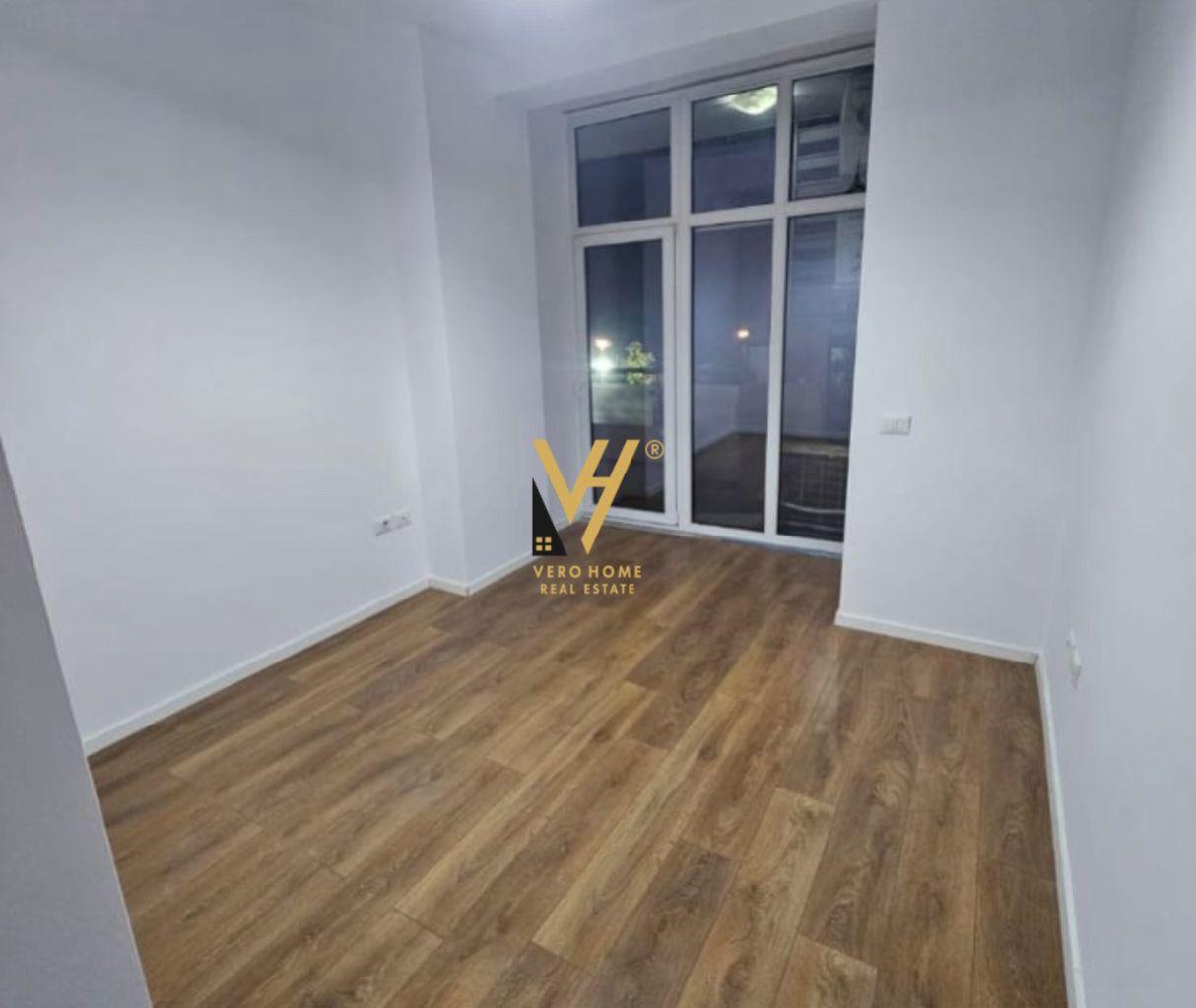 JEPET ZYRE 166 M2 ME QERA TE KOMUNA PARISIT