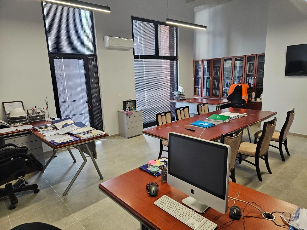 🏢VEND I PËRSHITSHËM PËR SHITJE – RRUGA JORDAN MISJA✨