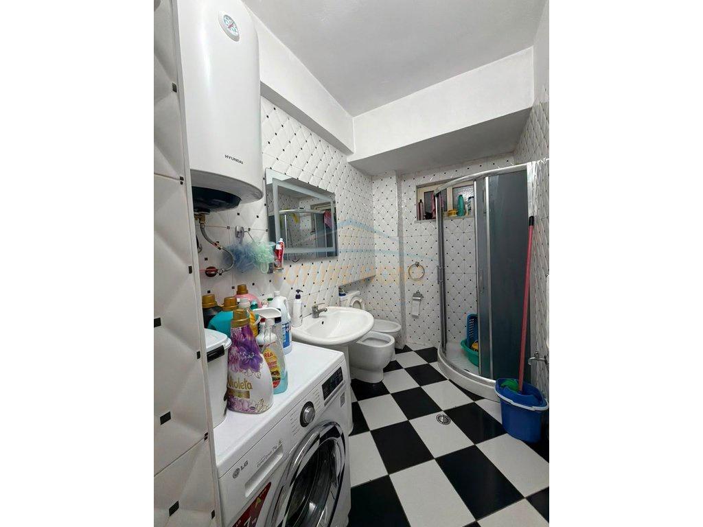 0686044423,Shitet, Apartament 2+1, Lagja 6 , Durres