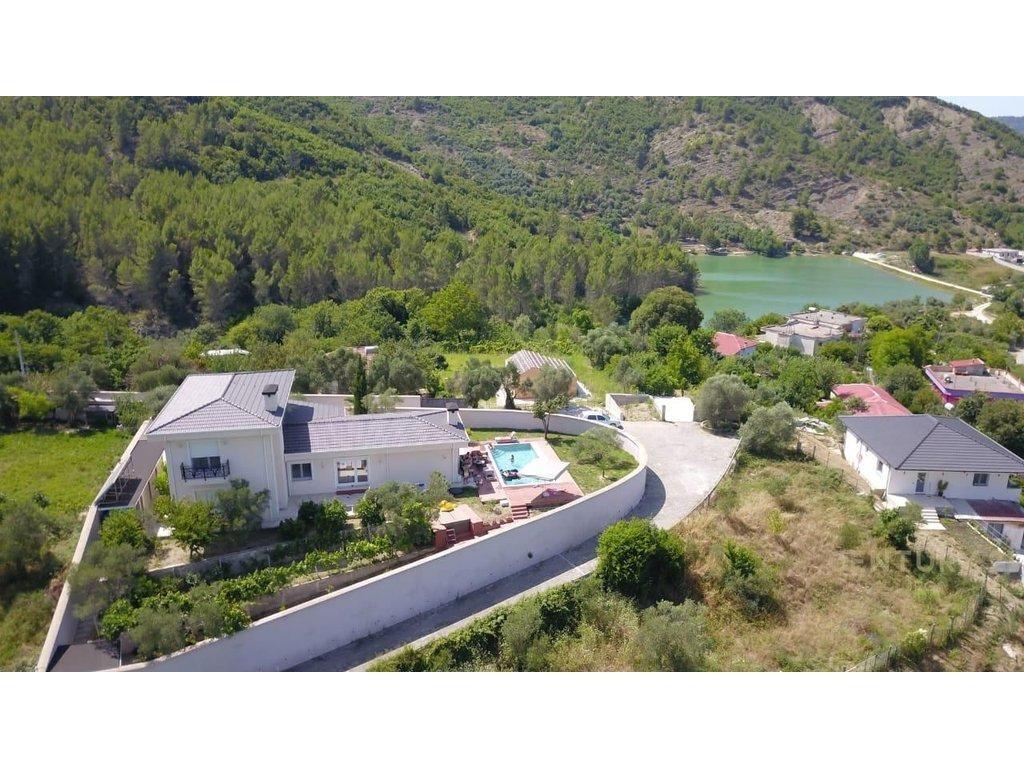 Villa for Rent in the Vaqarrit Area!