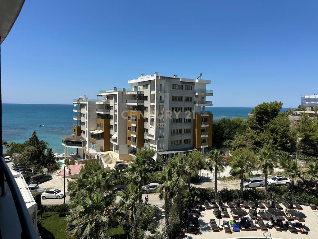 APART 2+1+2 ME PAMJE DETI TEK "WHITE HILL"CURRILA DURRES