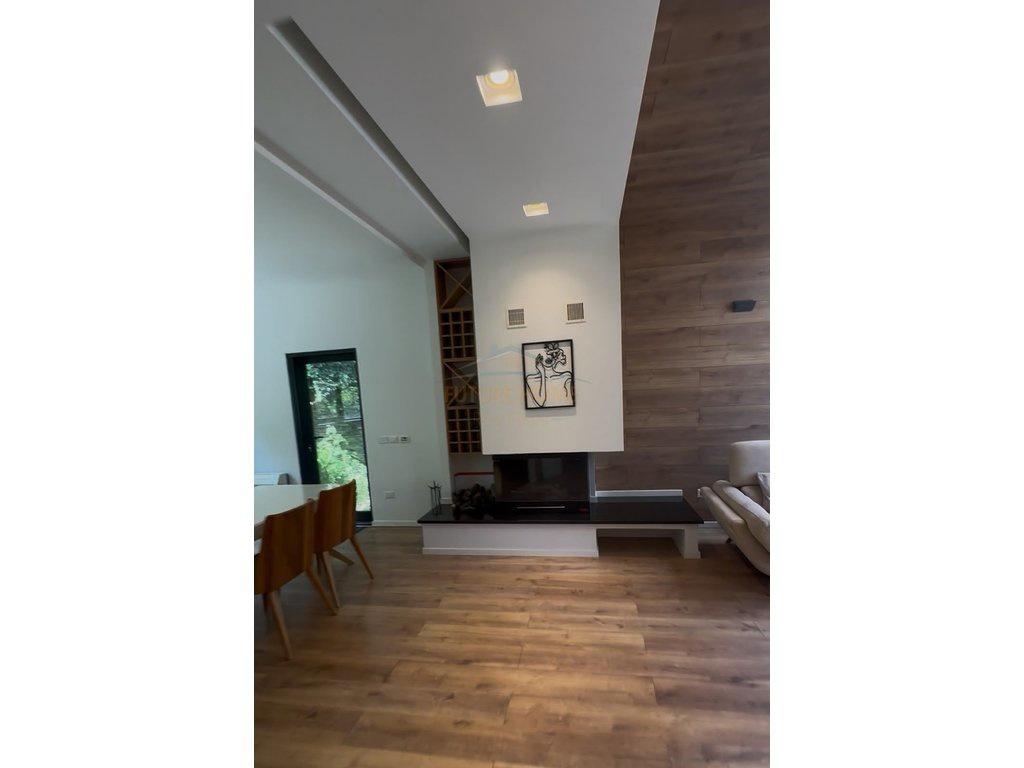 0683487469 Affitto, Villa su 3 piani, TEG, Tirana