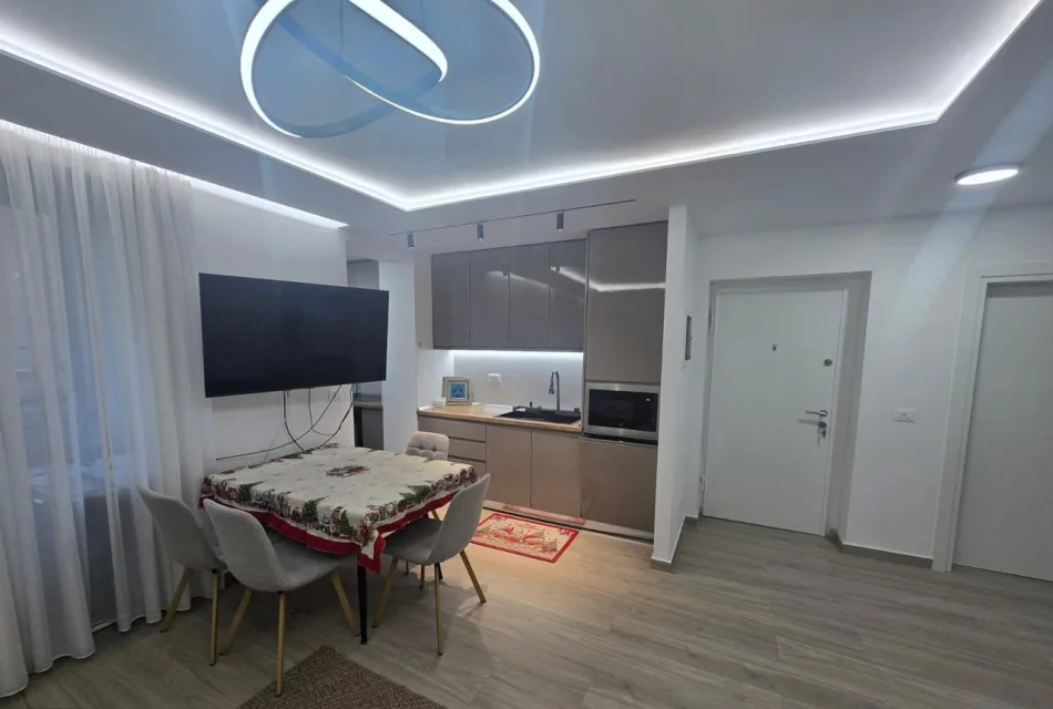 Tirane, vendesi appartamento 2+1 Piano 2, 78 m² 200.000 € (Brryli)