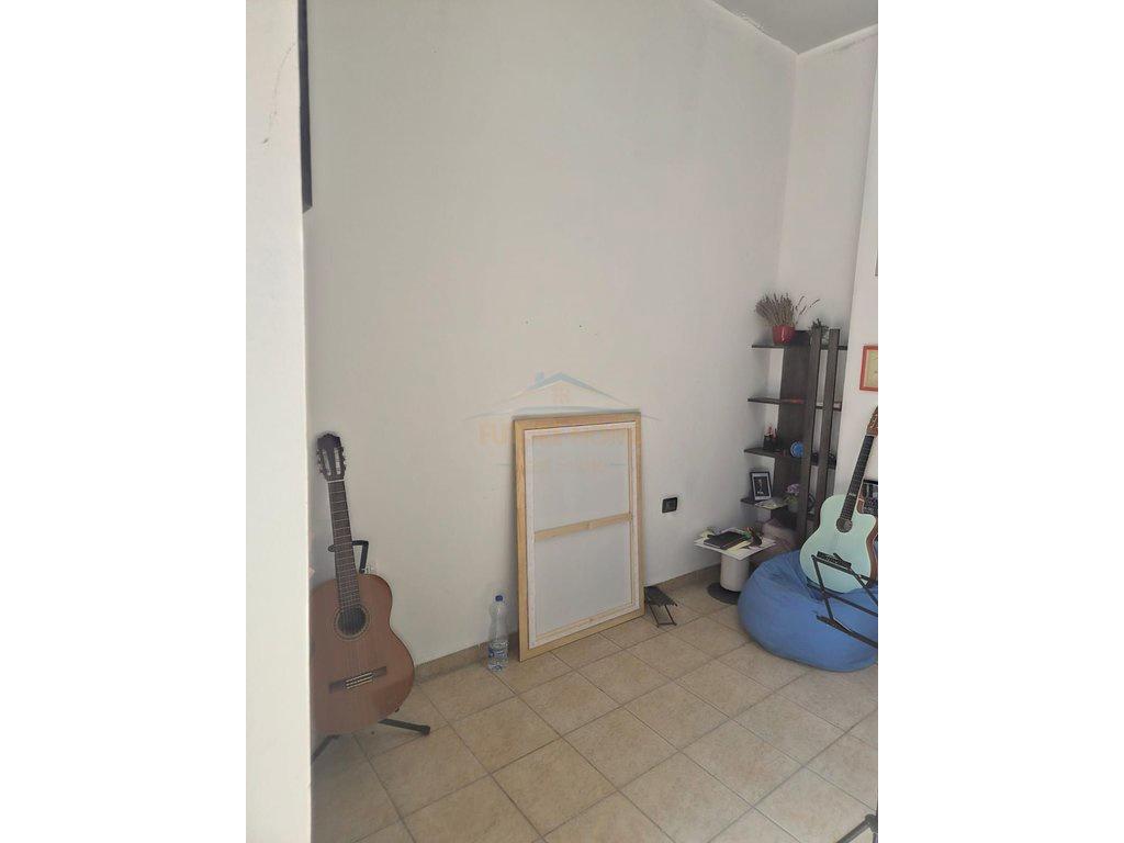 0683487469 Affitto, Spazio commerciale, Rruga Sami Frasheri, Tirana
