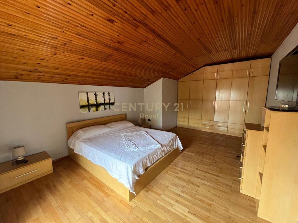 HOUSE VILLA WITH TWO FLOORS NEAR ISH-RESTAURANT DURRES