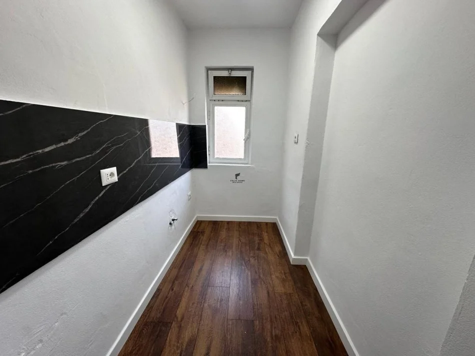 Tirane, vendesi appartamento 1+1+Balcone Piano 5, 56 m² 127.000 € (VIA DELL'ELBASAN)