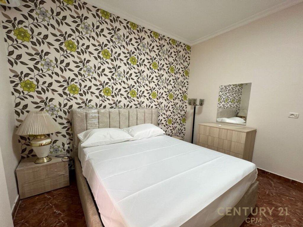 Apartament 1+1 për Qira tek Stadiumin Dinamo