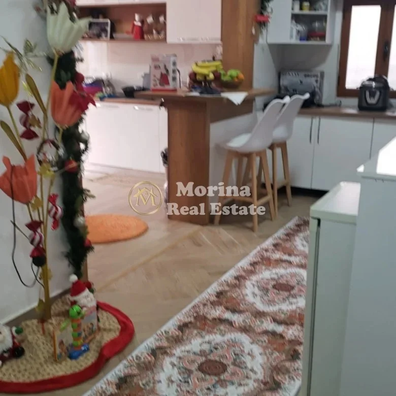 Durres, vendesi Villa 4+1 Piano 1, 800 m² 800.000 € (Durres)