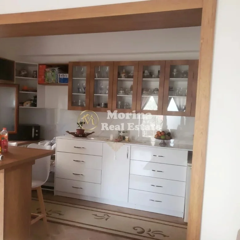 Durres, vendesi Villa 4+1 Piano 1, 800 m² 800.000 € (Durres)