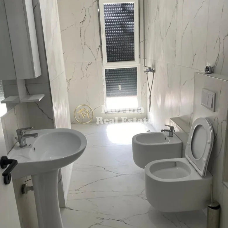 Tirane, vendesi appartamento 2+1 Piano 7, 106 m² 139.000 € (Kamez)