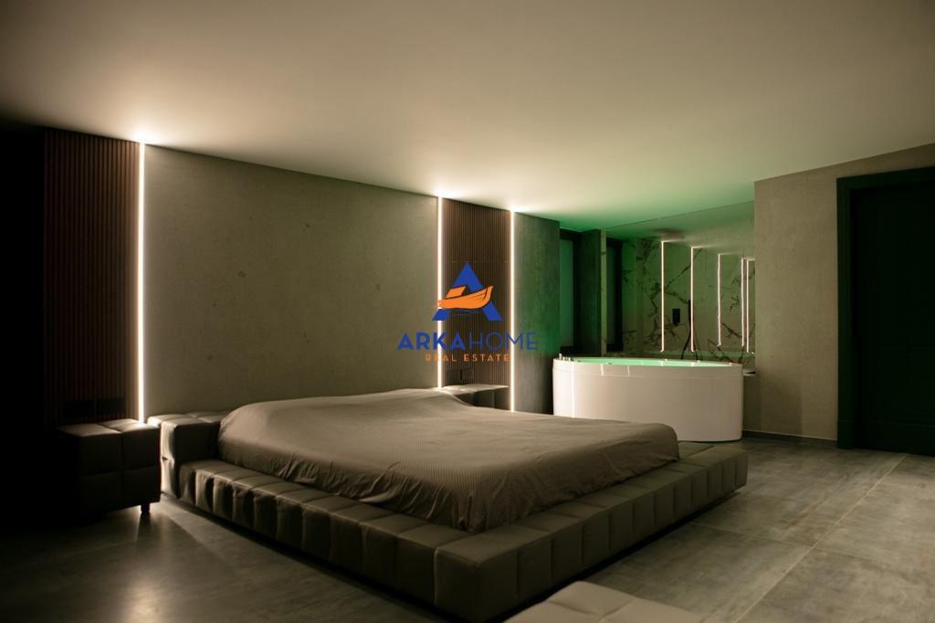 SHITET PENTHOUSE I NDARE NE DY APARTAMENTE "LIQENI I THATE"