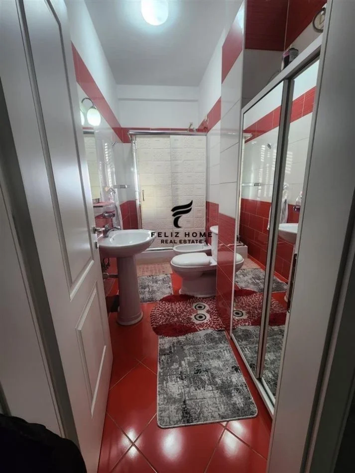 Tirane, vendesi appartamento 2+1 Piano 3, 105 m² 140.000 € (FRESKU)
