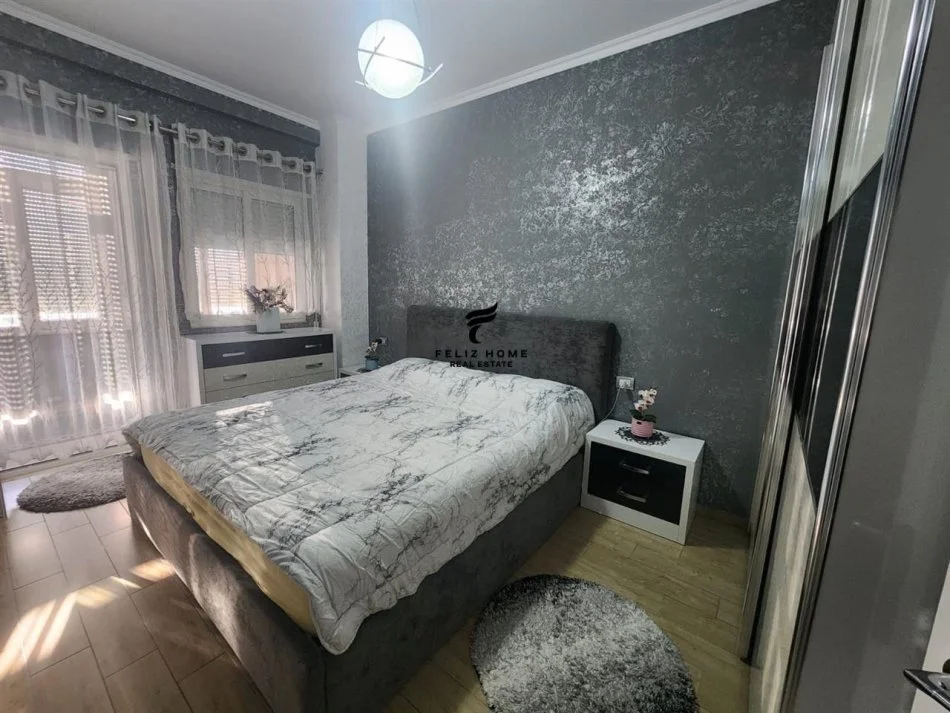 Tirane, vendesi appartamento 2+1 Piano 3, 105 m² 140.000 € (FRESKU)
